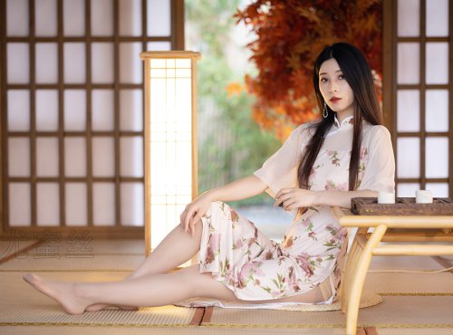 《尤蜜丝》摄影写真图片合集